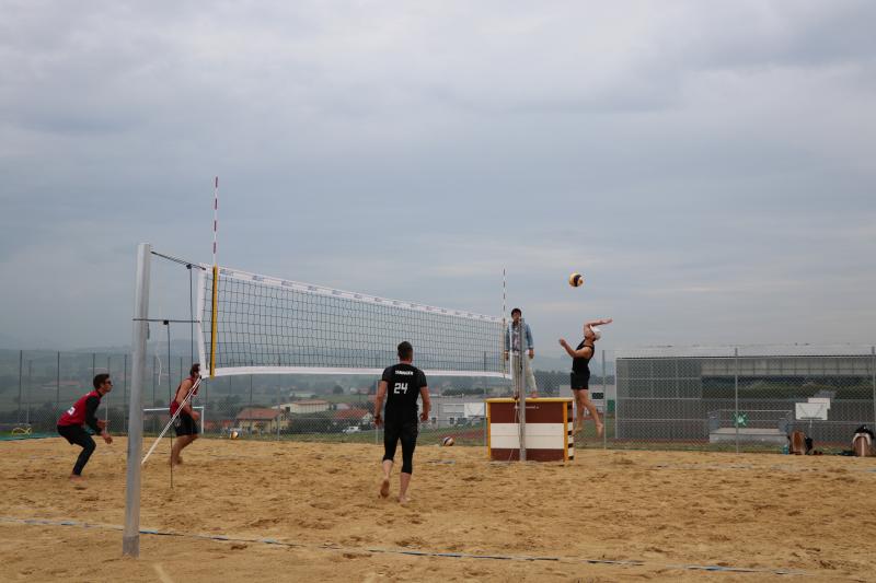 Terrain de beach volley